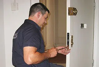 Safe Key Locksmith Service Lutz, FL 813-395-0107 - locksmith-6